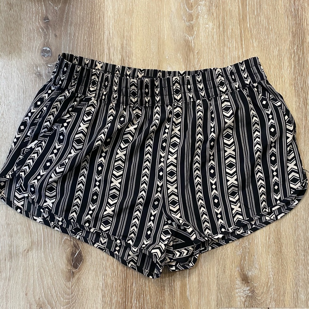 Forever 21 comfy printed shorts